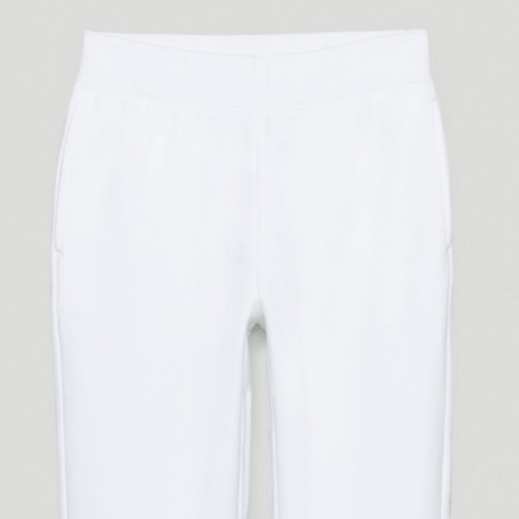 Aritzia TNA Boyfriend Cuffed Sweatpant - Picture 2 of 6